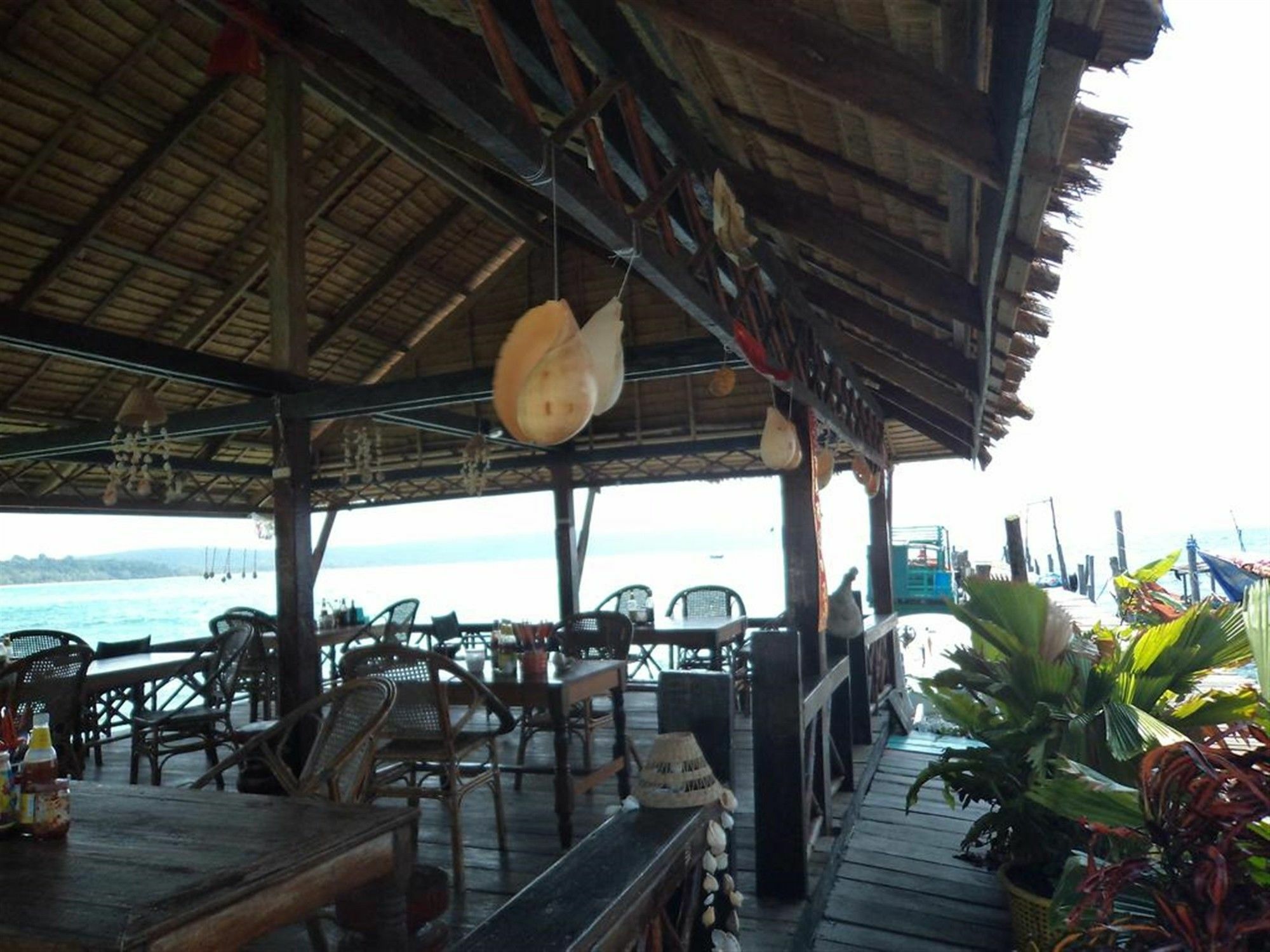 Angkor Chom Bungalows And Rooms Sok San Village Экстерьер фото